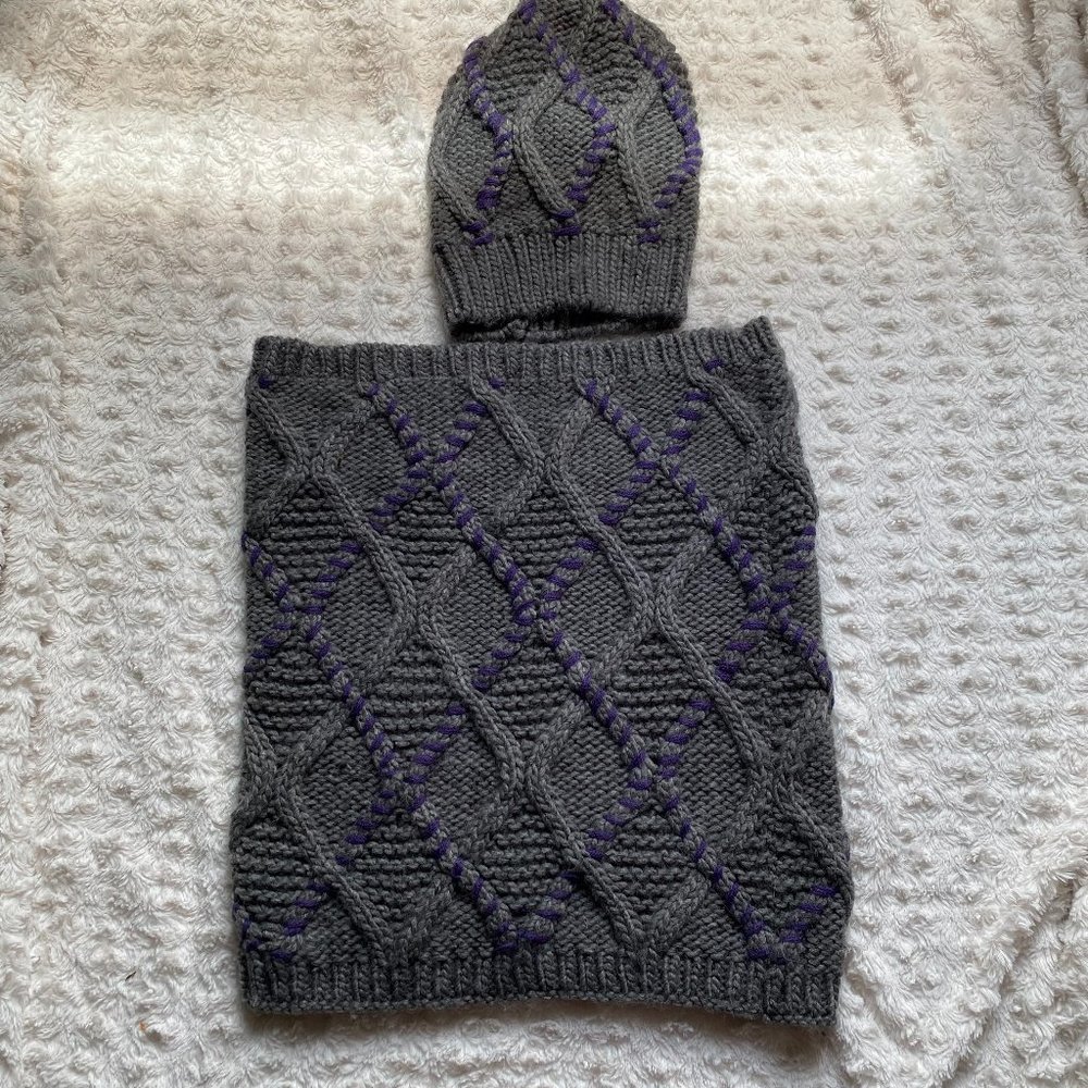 Cowl scarf and matching beanie